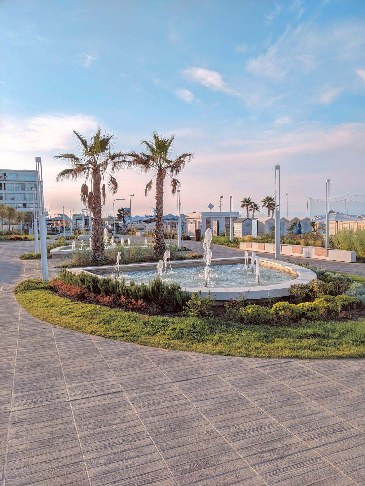 Appartamento A Riccione Con Balconcino Vista Mare Zewnętrze zdjęcie